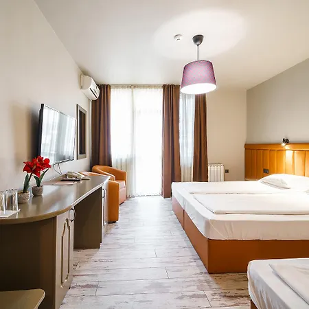 Blvd 7 Hotel