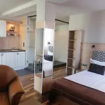 Blvd 7 Hotel