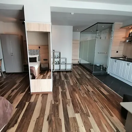 Blvd 7 Hotel 3*