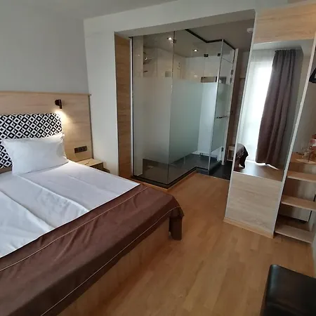 Hotel Blvd 7