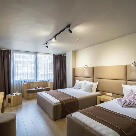 Blvd 7 Hotel 3*